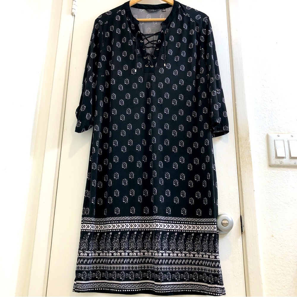MLLE GABRIELLE Lace-Up Chinch-Neck Tab-Sleeve Midi Shift Dress. Black/White XL.